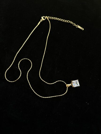Solo stone square shape necklace