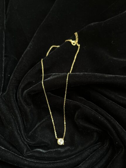 Square diamond pendant